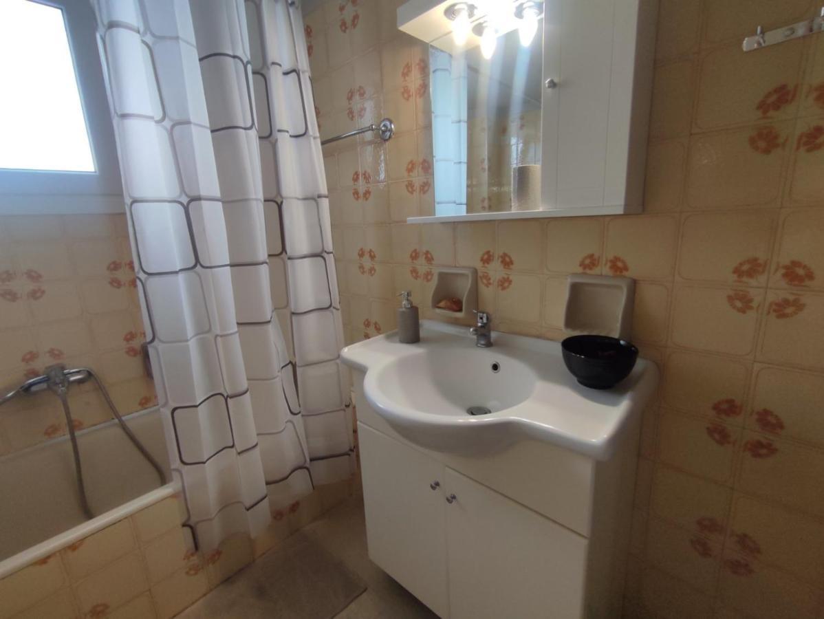 2 Br110 Sqm Free Parking Full Clima Apartment Патра Екстериор снимка